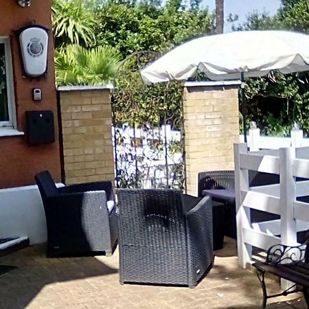 Oaklands House - Adults Only Hotel Brading Ngoại thất bức ảnh